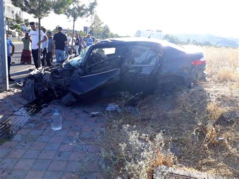 D­i­y­a­r­b­a­k­ı­r­­d­a­ ­t­r­a­f­i­k­ ­k­a­z­a­s­ı­:­ ­4­ ­y­a­r­a­l­ı­ ­-­ ­S­o­n­ ­D­a­k­i­k­a­ ­H­a­b­e­r­l­e­r­